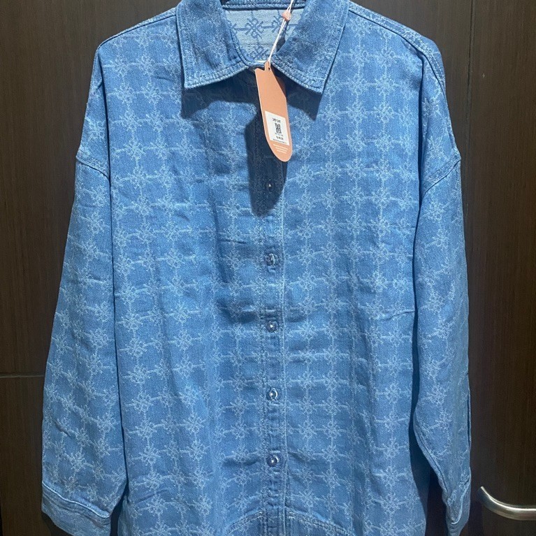 new carsy monogram S/M preloved mula top ria miranda sale RM buttonscarves wearing klamby