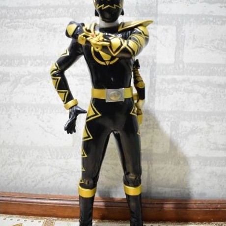 big sofubi Black Dinothunder