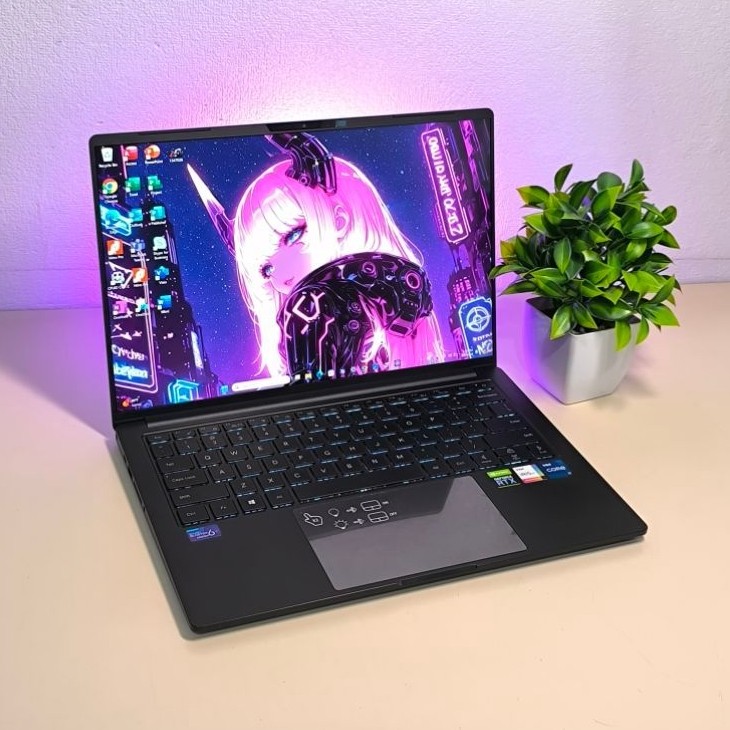 Laptop Gaming AFTERSHOCK LUNAR 14 Core i7-11TH (8/512 GB) RTX 3050 Laptop GPU