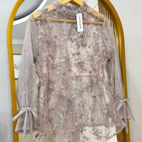 NAPUSHA LILY CHINO BRUKAT
