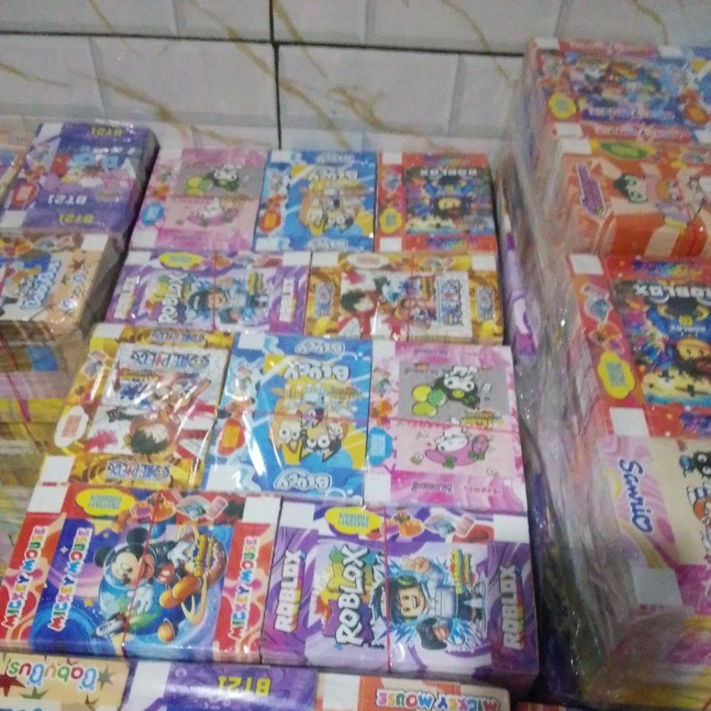 500 Kotak Kado Kadoan Kecil Motif Acak