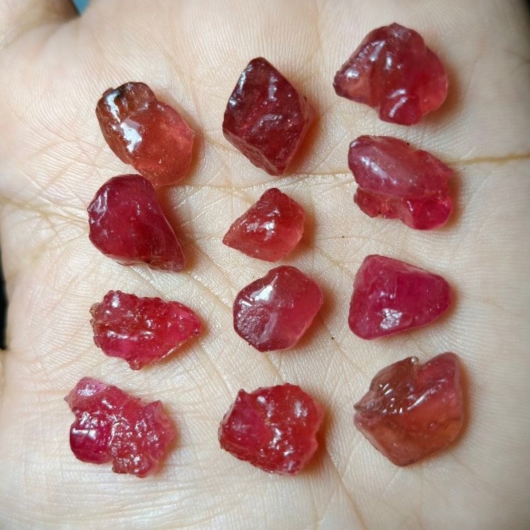 Natural Bahan Ruby Kristal