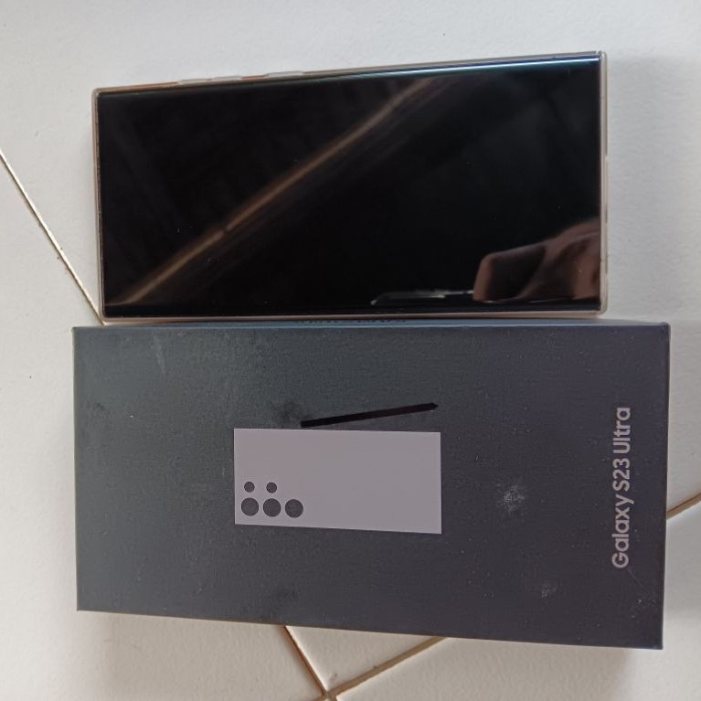 SAMSUNG S23 ULTRA MINUS GARIS 2 12/256