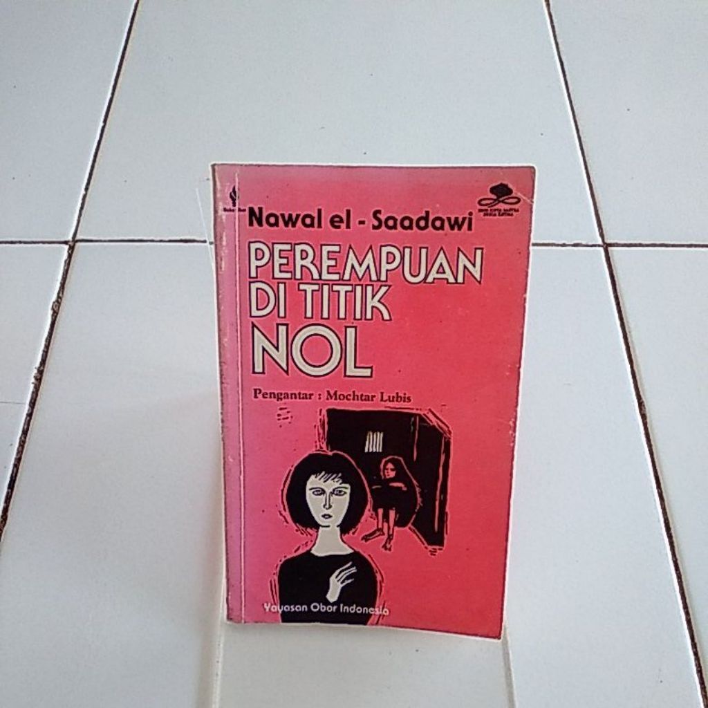 perempuan di titik nol