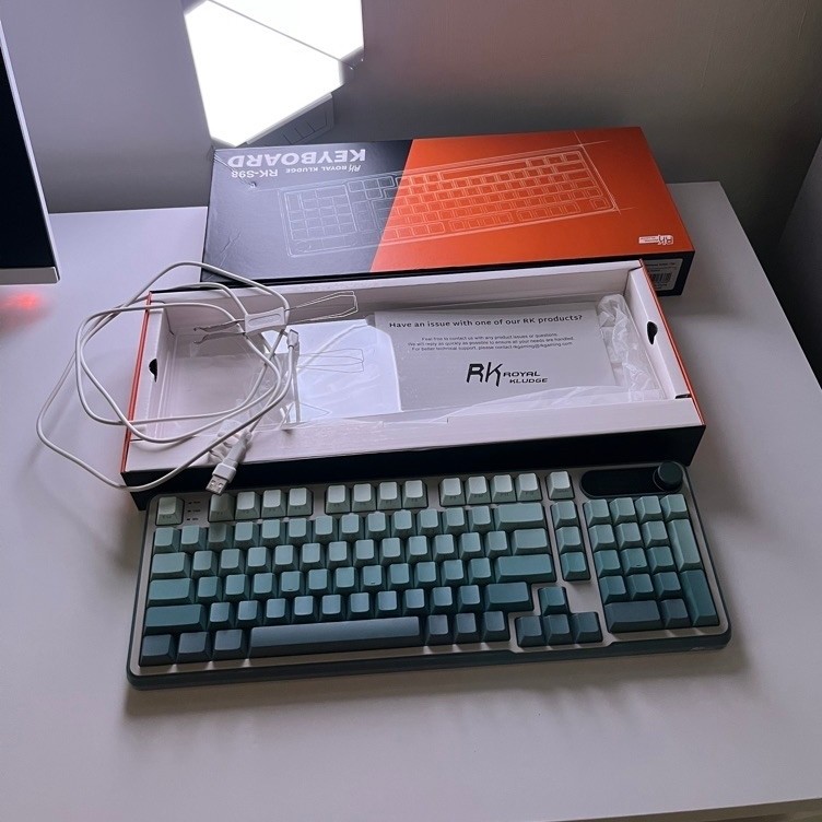 Royal Kludge RK S98 Mechanical Keyboard (Ex Pemakaian 1 Tahun)