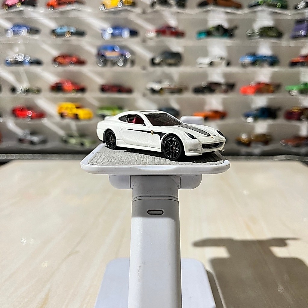 Hotwheels Ferrari loose 99%