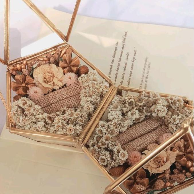 Box cincin kotak cincin tempat wadah cincin nikah lamaran Pentagon Bunga