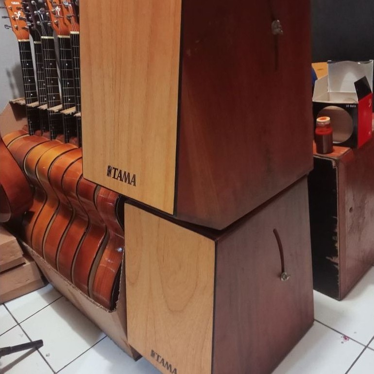 cajon travesium bahan body solid