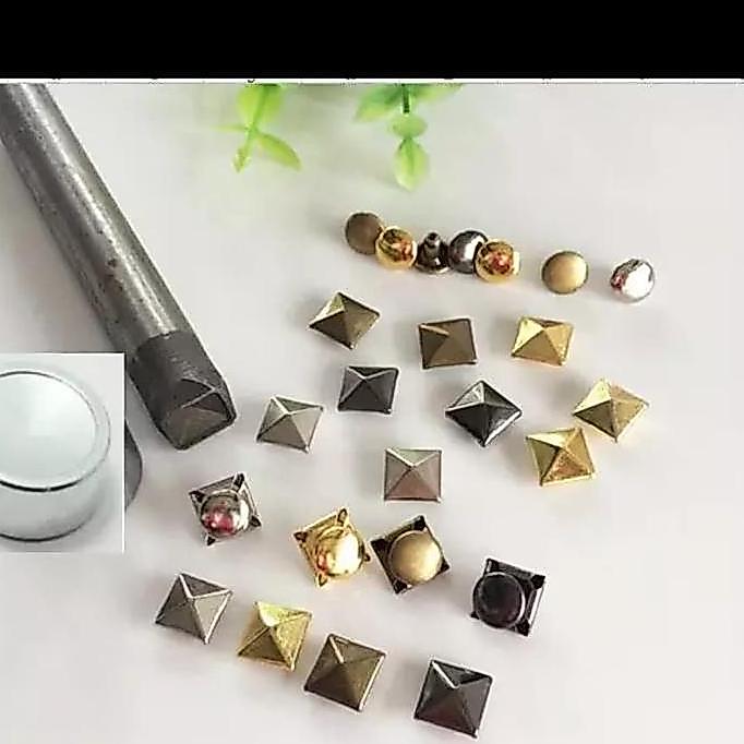 Alat Pukul Pemukul Paku Rivet Centang Piramida Spike