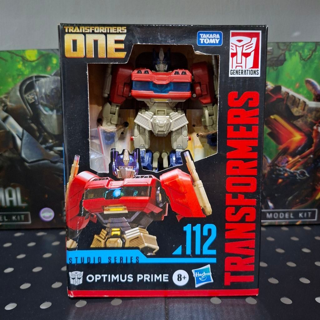 Transformers Studio Series 112 - Deluxe Class Transformers One Optimus Prime (BIB)