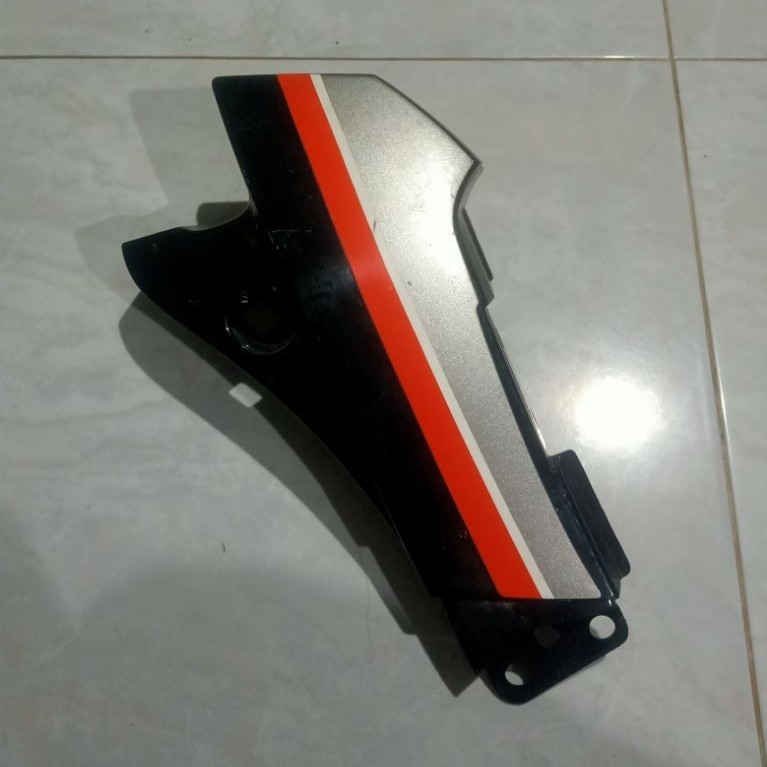 body belakang buntut suzuki rgr sprinter original kanan