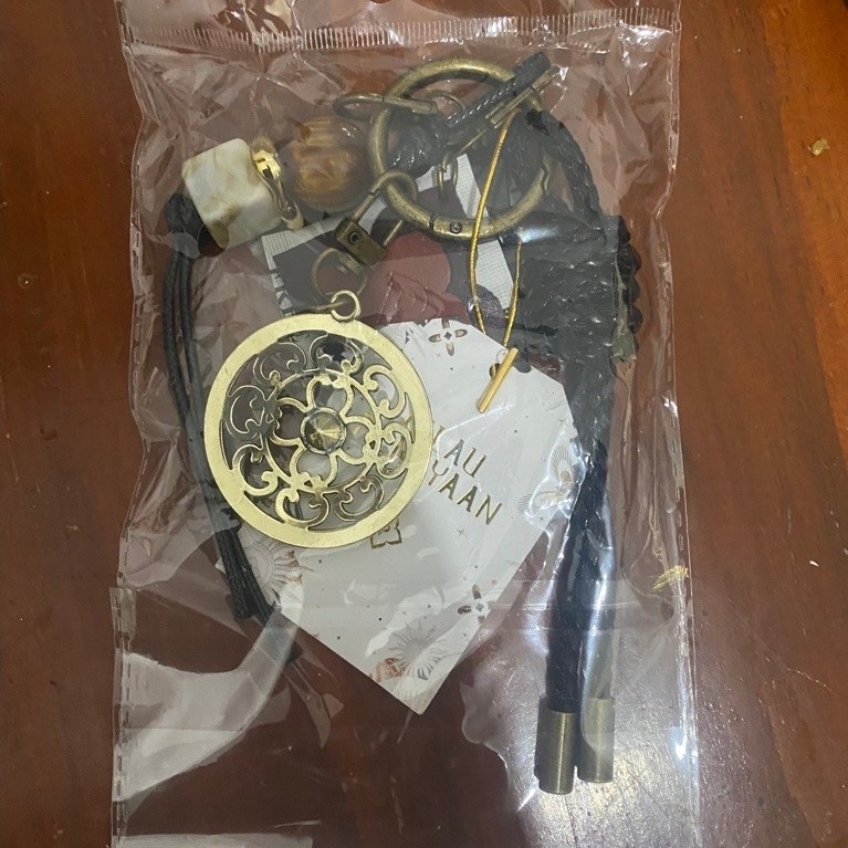 Bag charm the palace