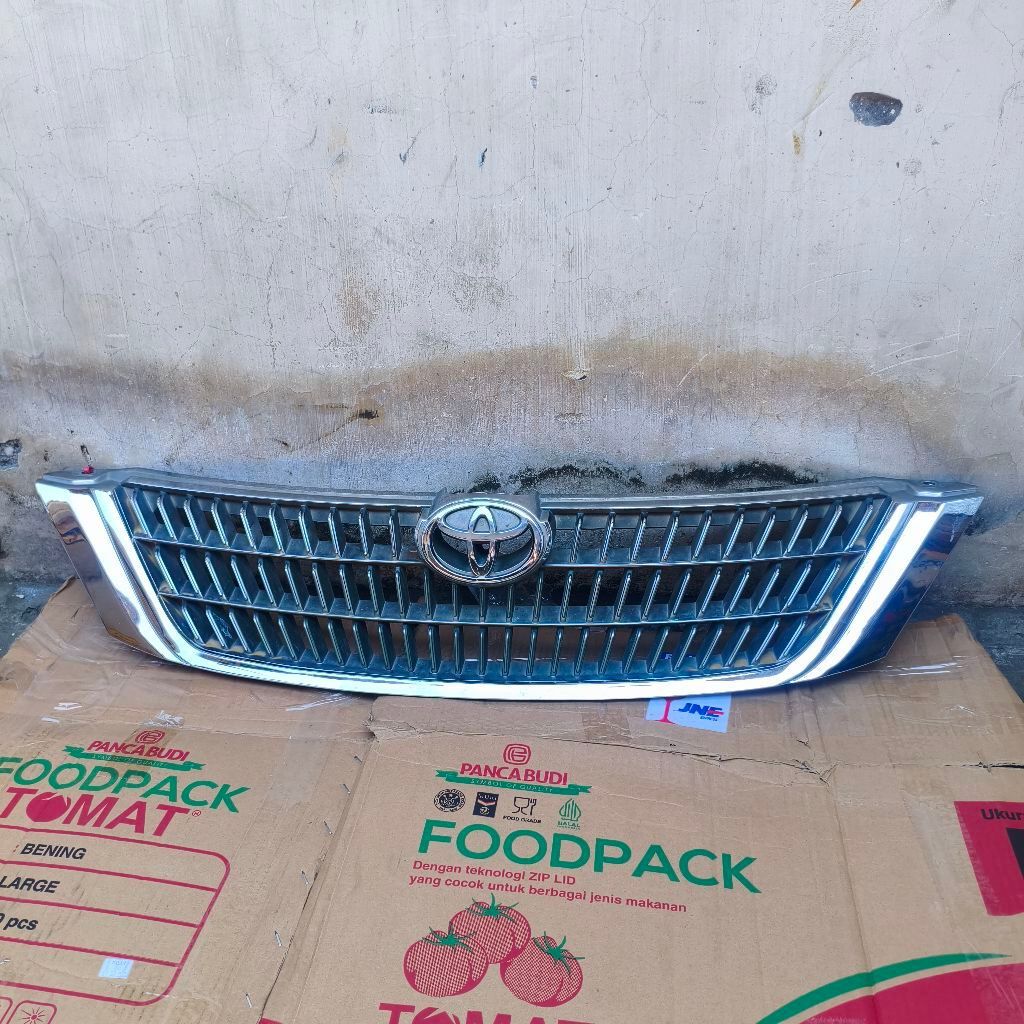 grill gril bumper depan camry innova 2004-2001 original