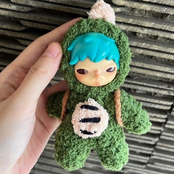 hirono dinosaurus crochet keychain