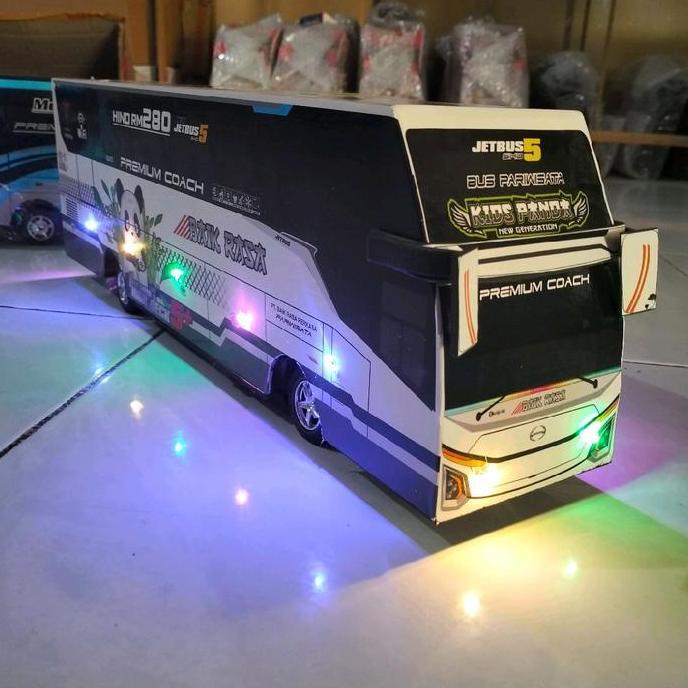 Miniatur bus basuri telolet