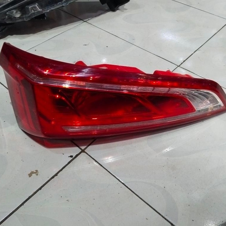 stoplamp wuling cortez original. lampu belakang wuling cortez original
