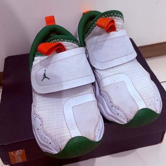 Nike Jordan Preloved