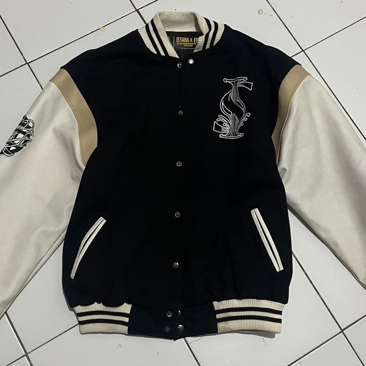 Jaket FTH X ISYANA