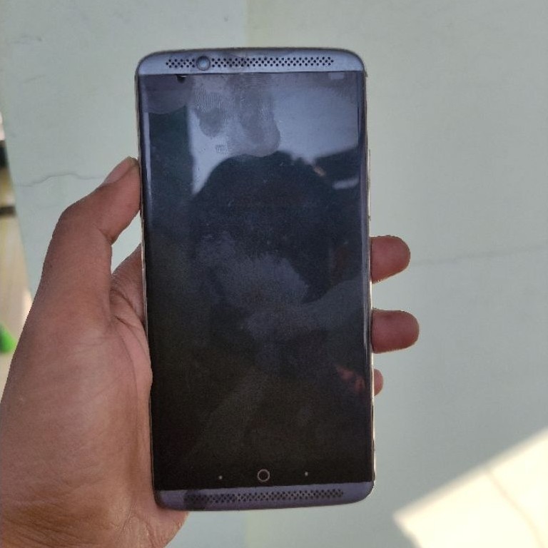 ZTE AXON 7 LCD MATI