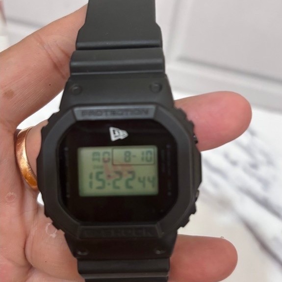 JAM TANGAN GSHOCK NEW ERA DW-5600VT