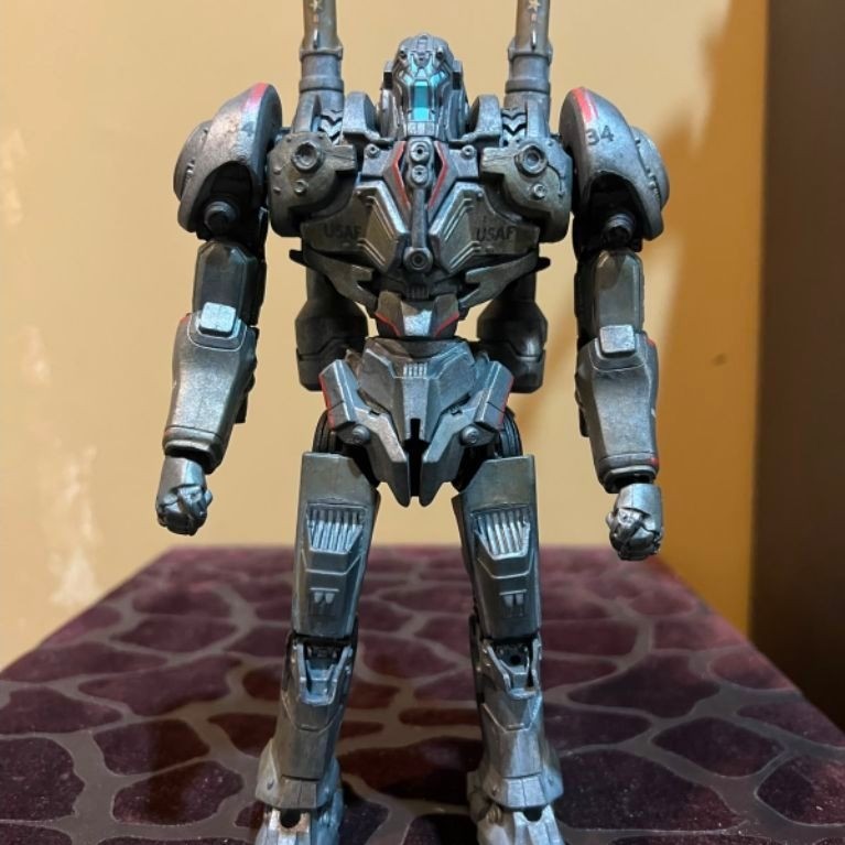 NECA Pacific Rim Jaeger Coyote Tango Figure