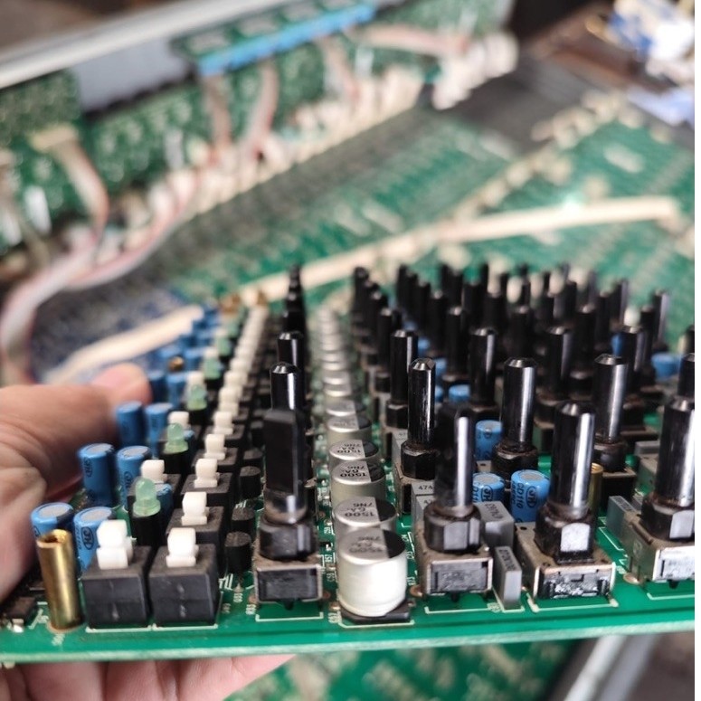 potensio gain mixer Mackie M5KZY A5K A502 5K SR24.8 SR32.8 SR24.4 VLZ asli bawaan pabrik nya mackie 