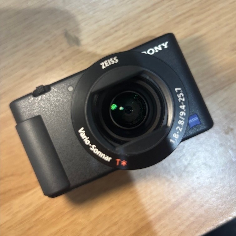 Kamera Sony ZV-1 Hitam second