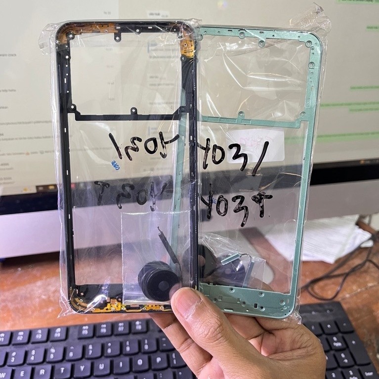 BEZEL VIVO Y03 / Y03T TULANG TENGAH ORIGINAL TERMURAH