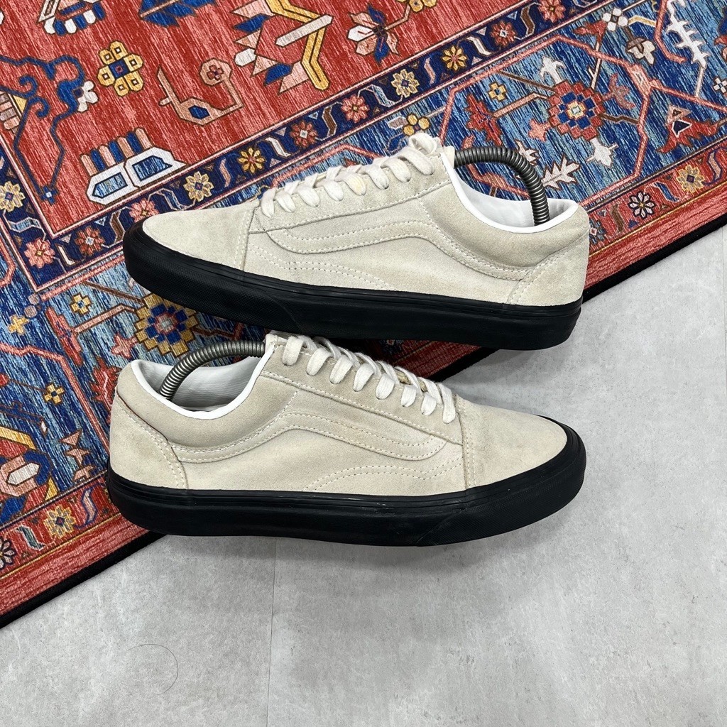 [Size 42] Vans Oldskool Suede Blanc-Noir  Second Original