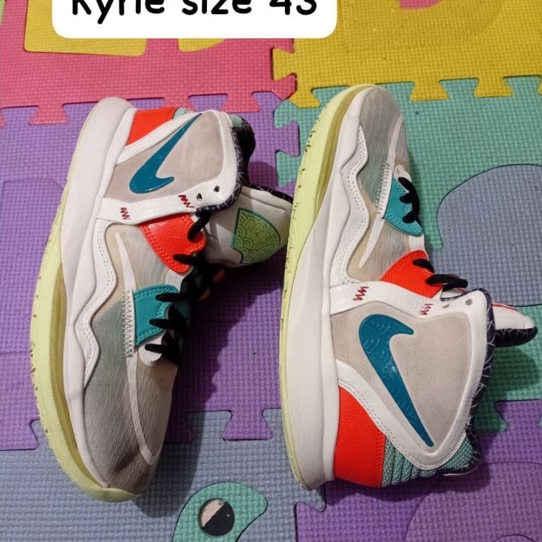 NIKE Kyrie 8 Infinity Sepatu Basket Second Chinese New Year Ukuran 43