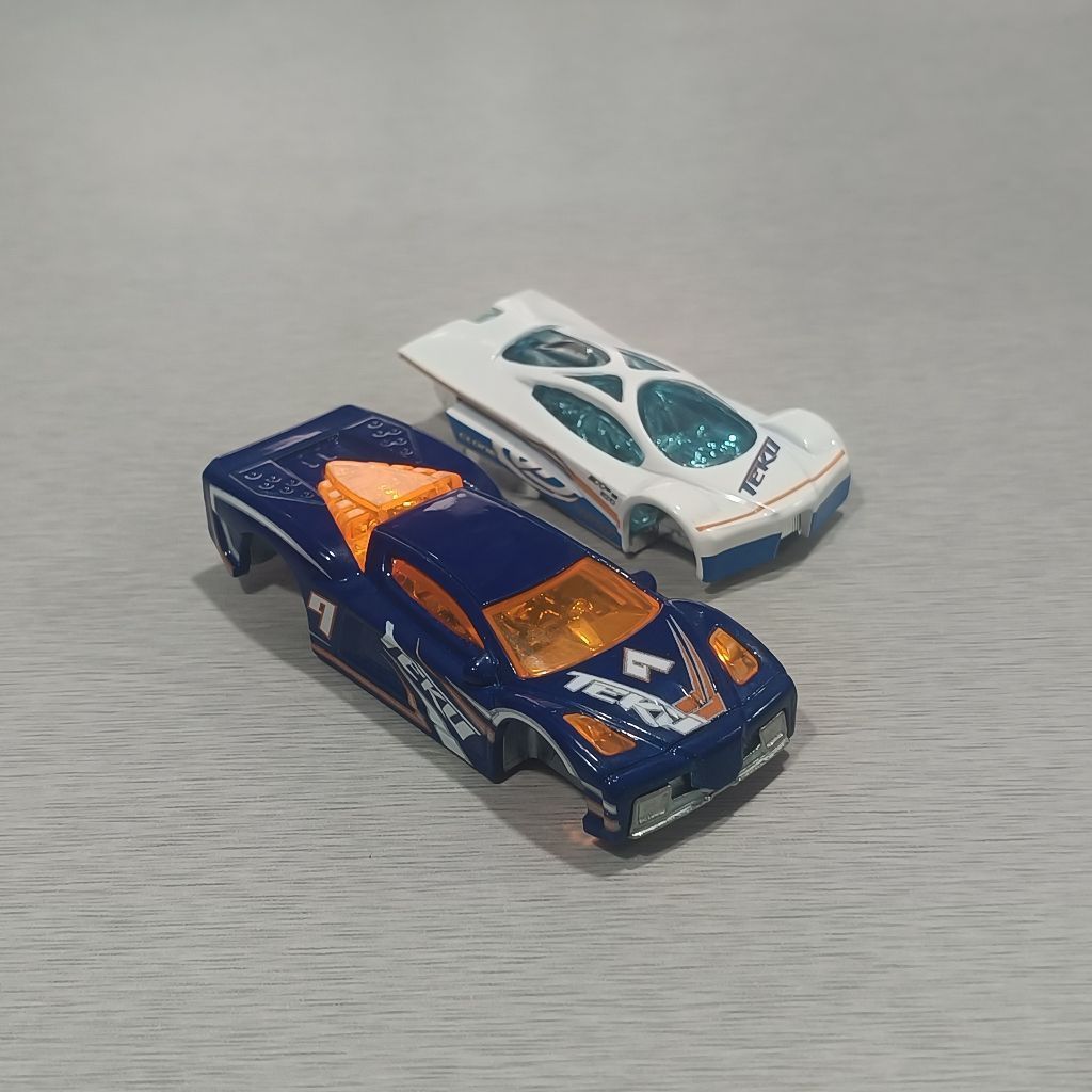 Hotwheels Bahan Custom Unrivet Tanpa Roda Revert Slingshot Teku AcceleRacers Loose