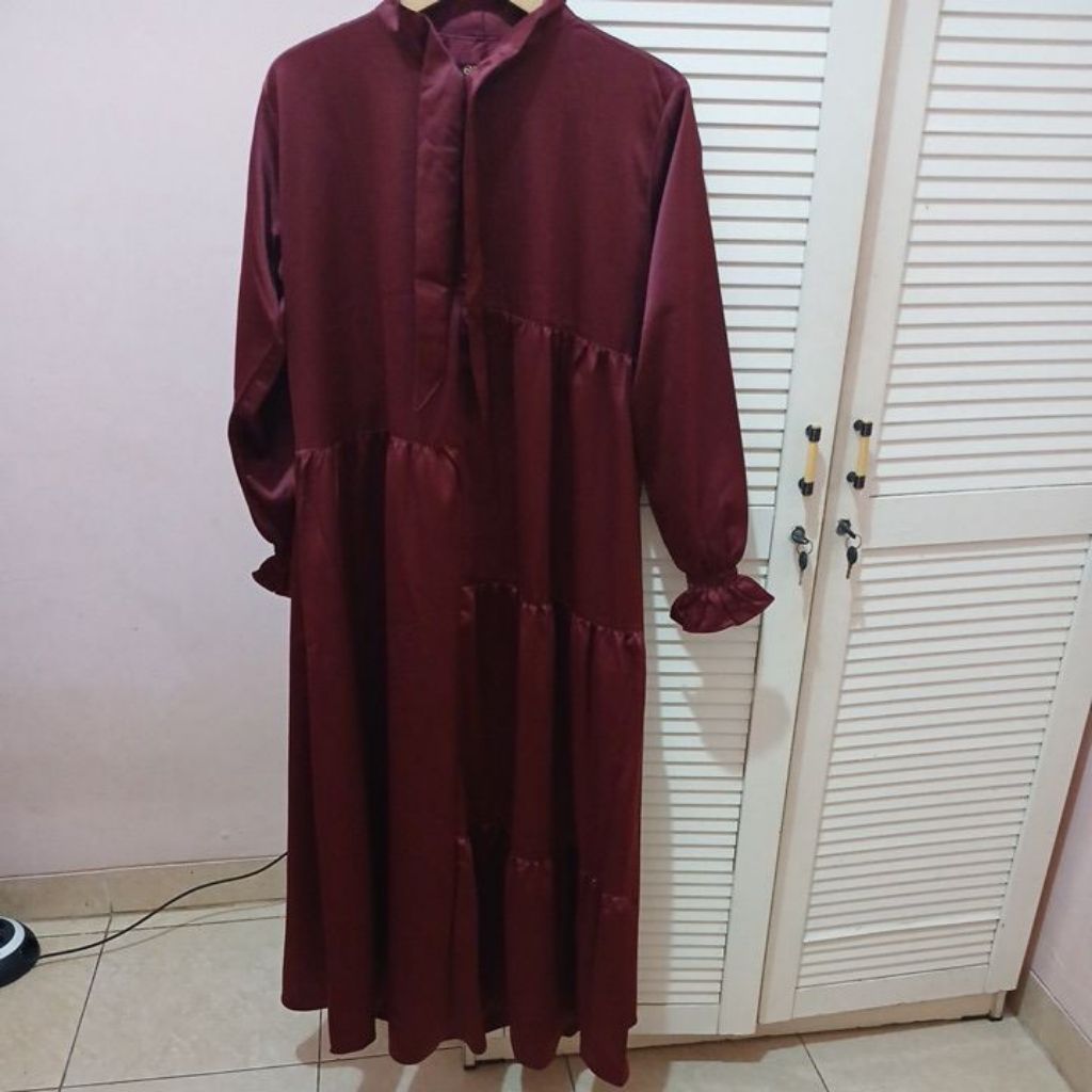 Preloved Gamis Merah Satin