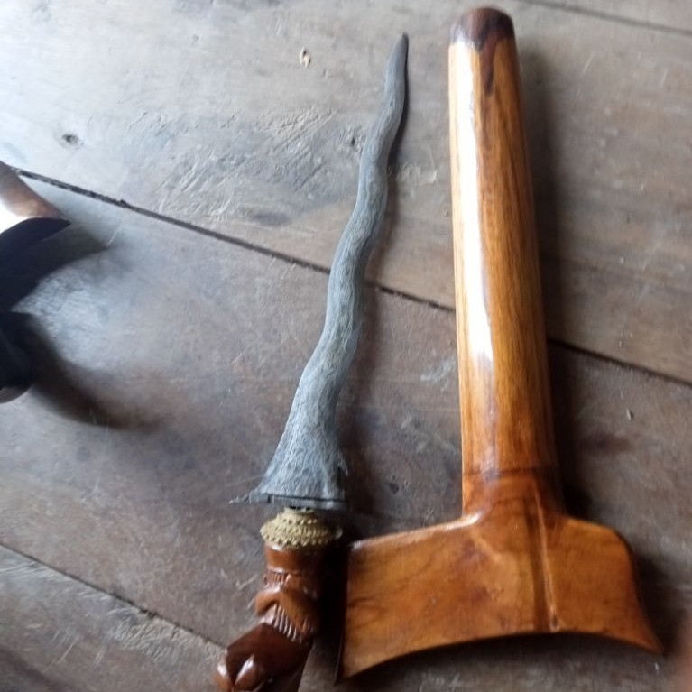 pusaka Bugis Luk 7