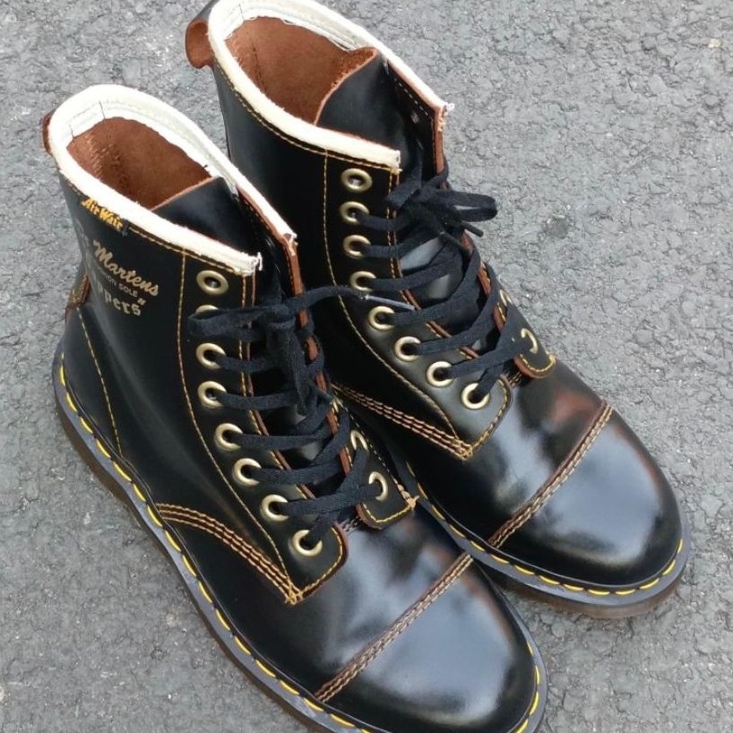 Dr. Martens 1460 Cappers Black Smooth Leather