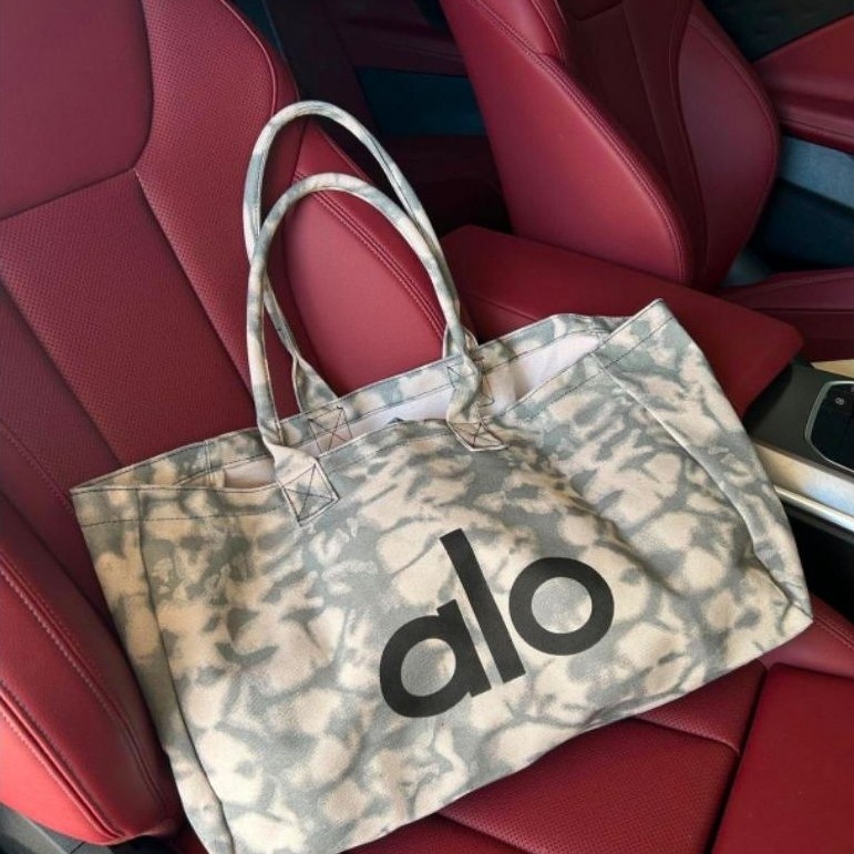 ALO YOGA TOTE BAG