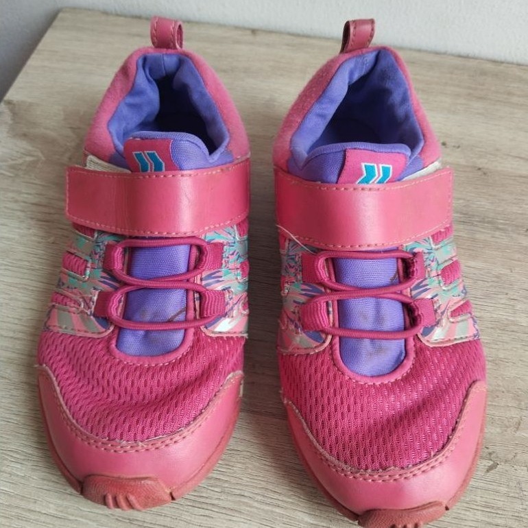 preloved sepatu anak precise