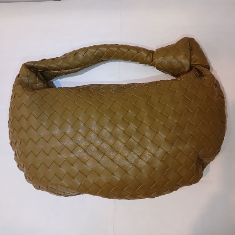 Tas anyaman Preloved " Bottega Veneta "