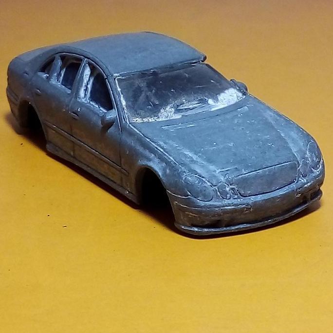 REALTOY MERCEDES W211 E CLASS E55 AMG DIECAST ACTION CITY 1:61 JUNK BYD27