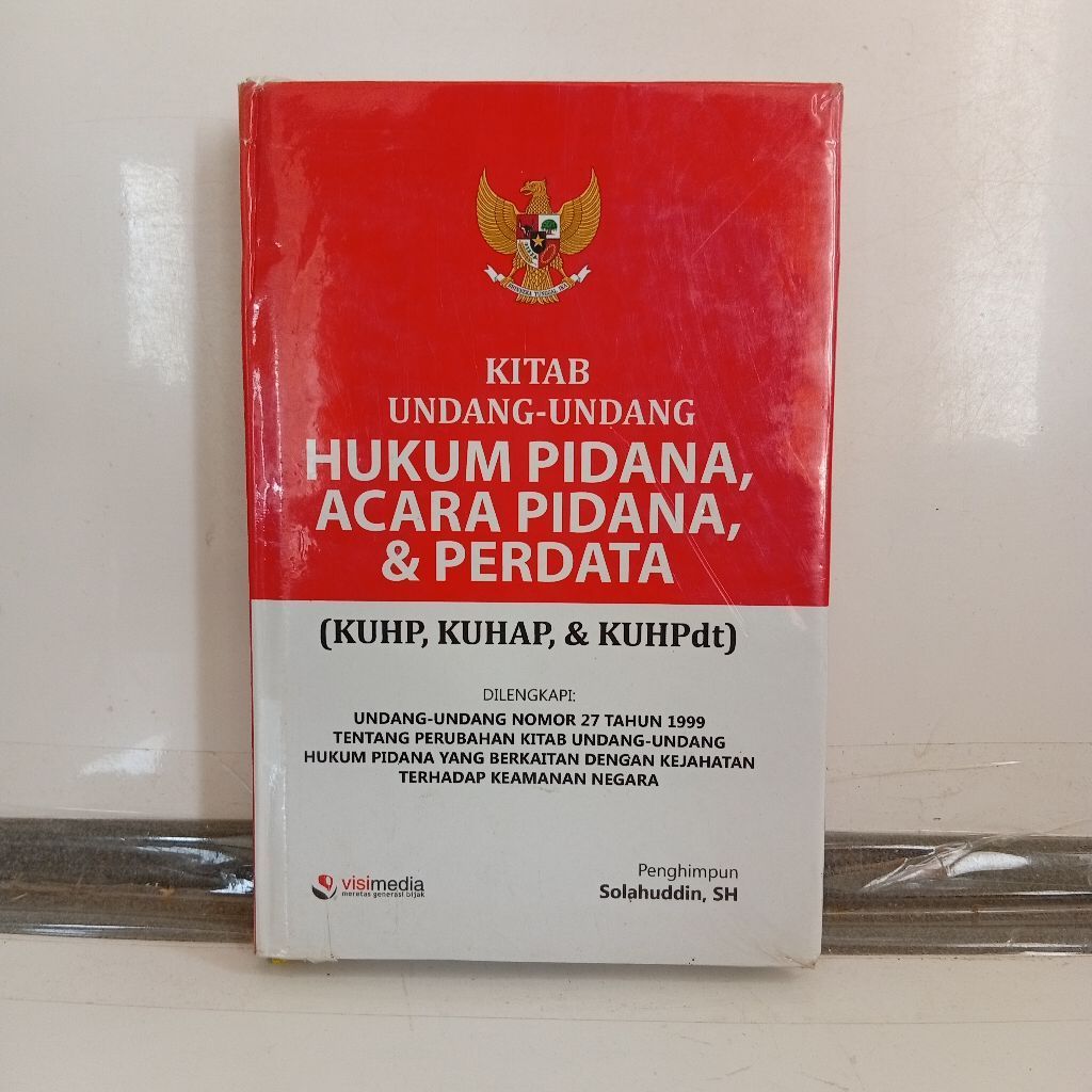 Buku Kitab Undang-Undang Hukum Pidana, Acara Pidana dan Perdata