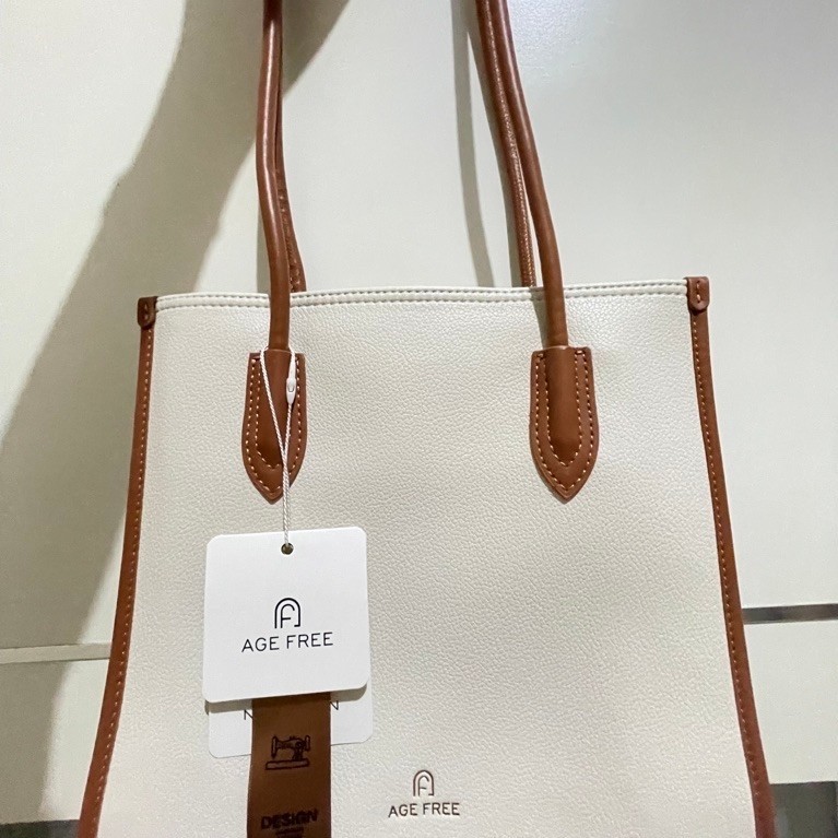Tas Totebag Wanita agree