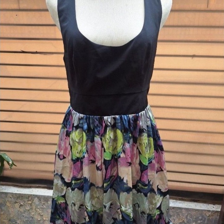Dress Sleeveless Preloved