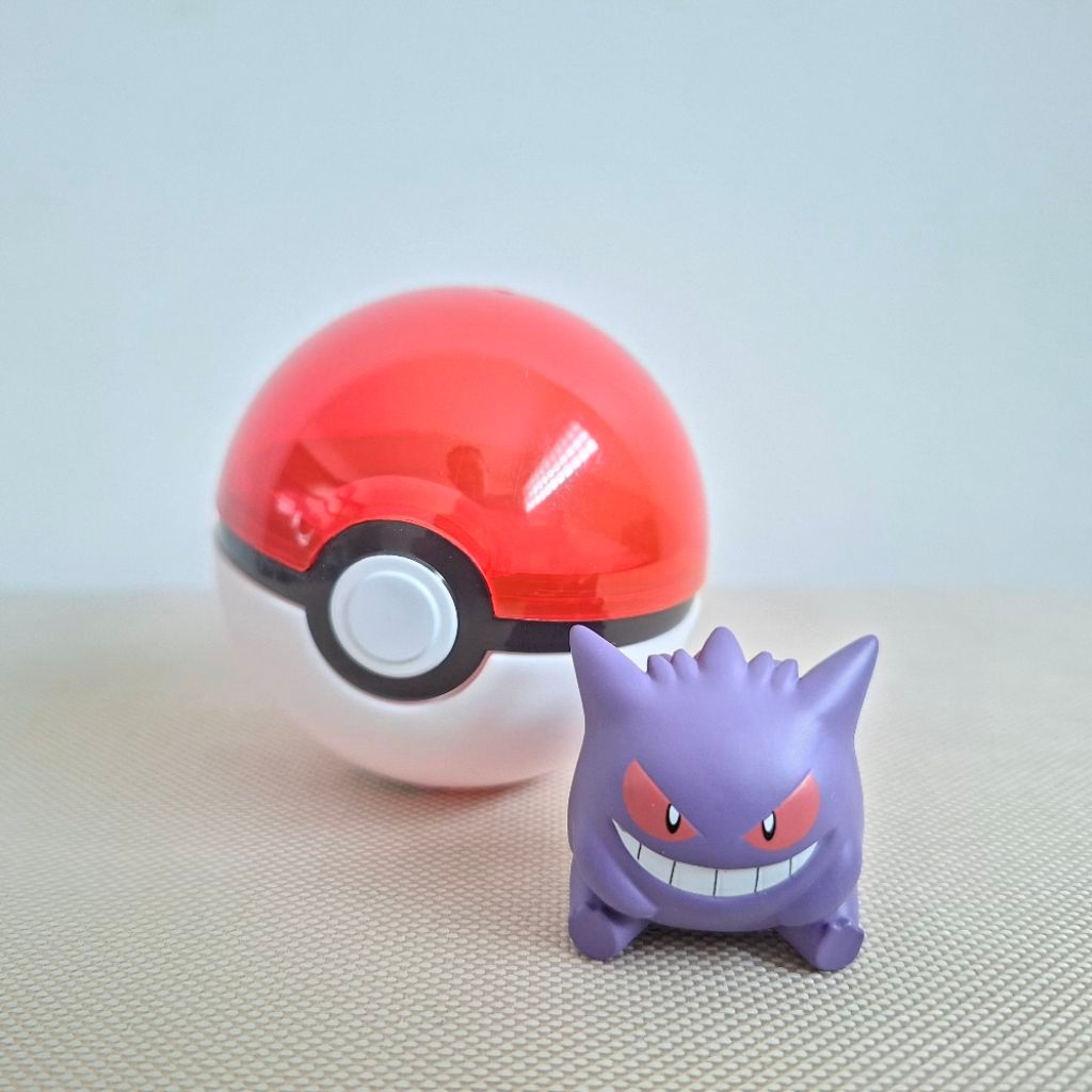 Pokemon Figure Gengar Figure With Pokeball