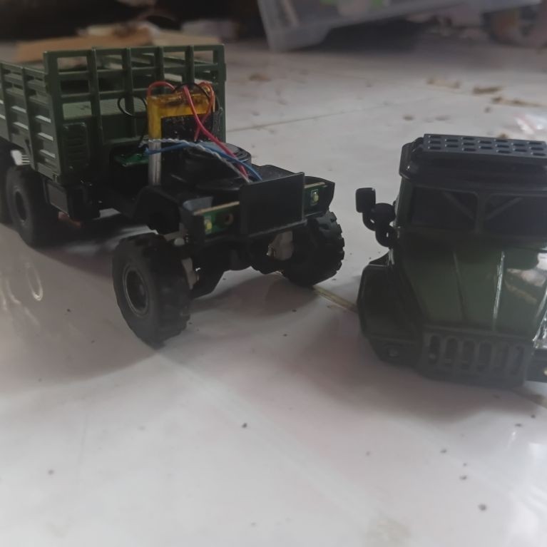 MINI RC TRUK 1:64