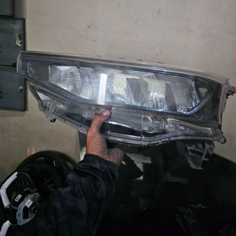hedlamp avanza xenia 2021 2022 LED