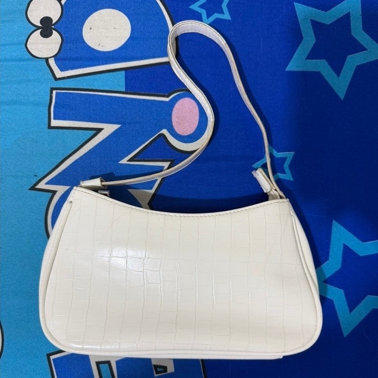 tas kkv putih