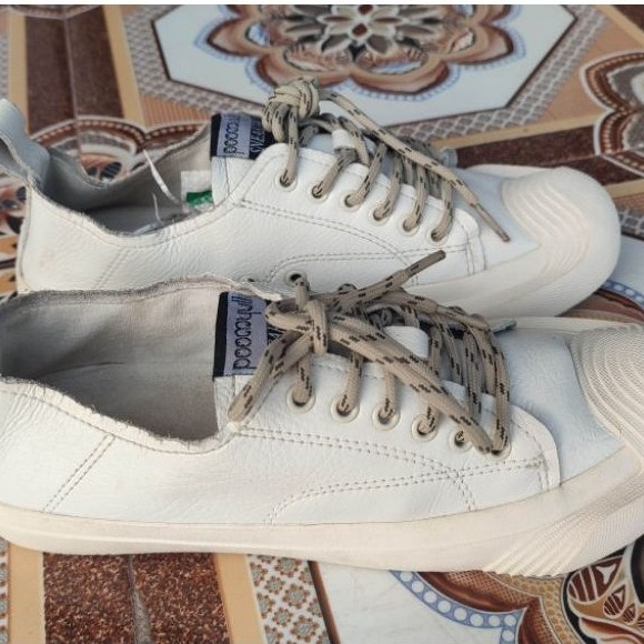 Sepatu Sneaker kulit second putih