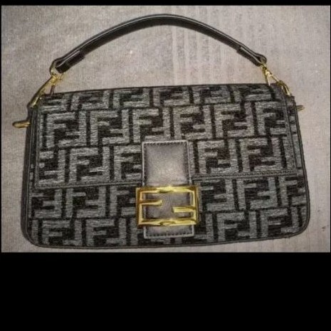 FENDI Baguette ORI,Shoulder Bag Preloved Kulit Asli.