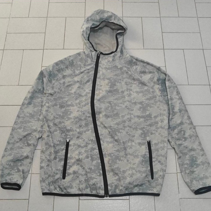 Jaket Sport Running Titleist Motif Camo
