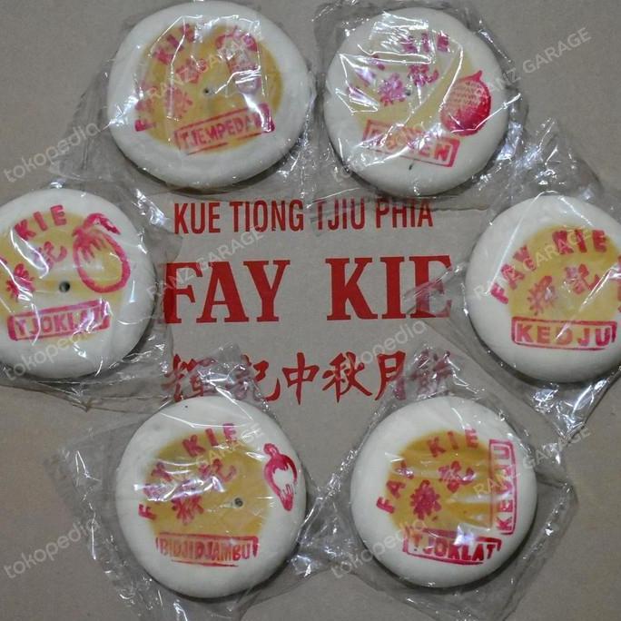 Kue Bulan / Kue Tiong Tjiu Phia / Moon Cake Fay Kie