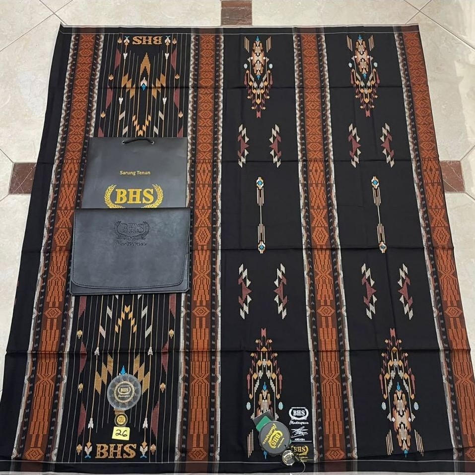 SARUNG BHS SGE MASTERPIECE GOLD HITAM LIMITED
